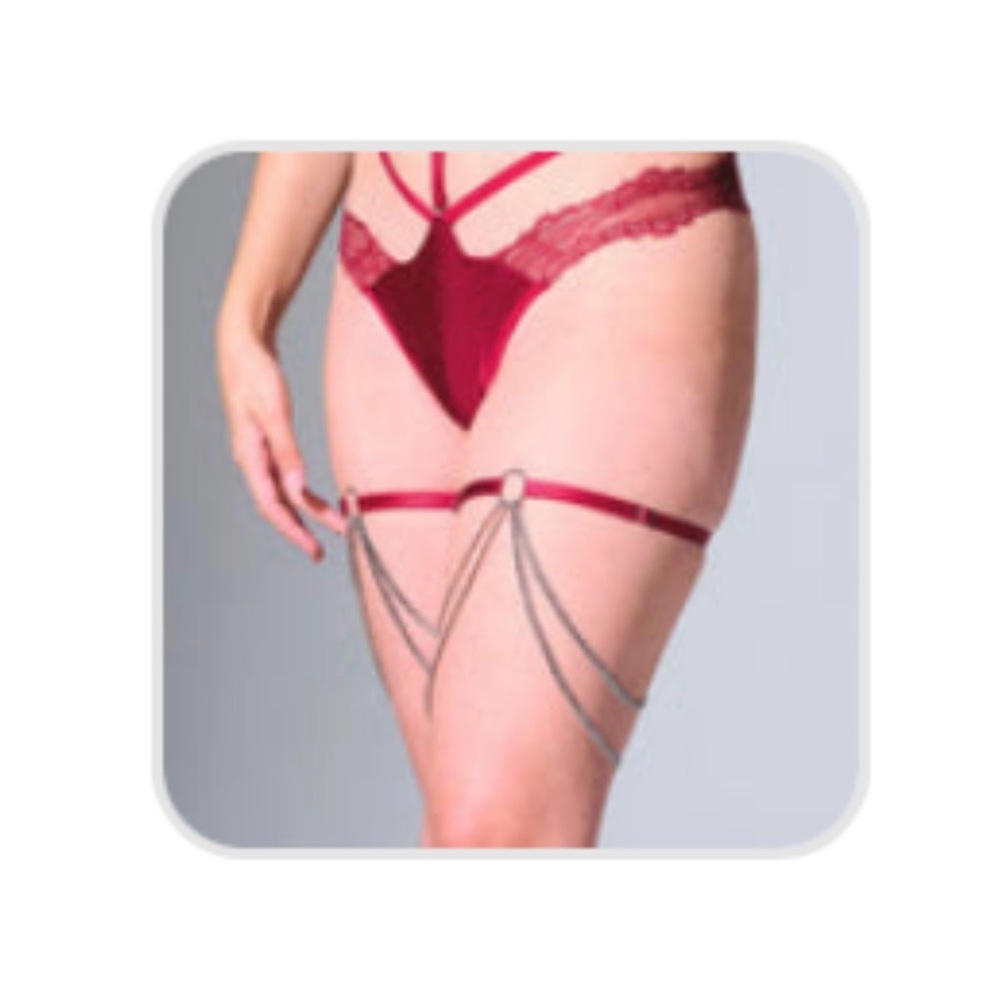 Thistle And Spire Vesey Thigh Chains 3x Ruby